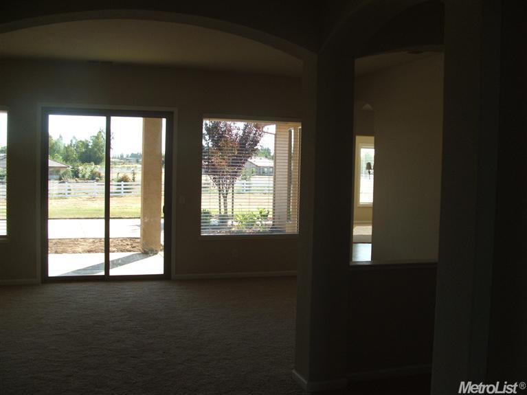 9459 Sidesaddle Dr, Wilton, CA 95693 photo 6