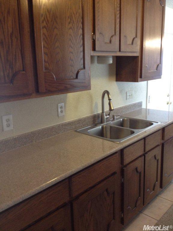 1512 Seattle St, Modesto, CA 95358 photo 2