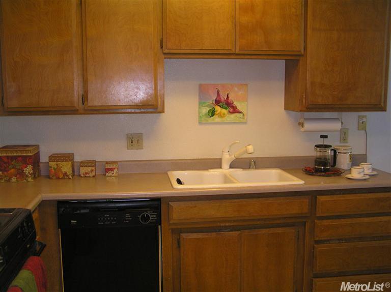 719 Peregrine Ave, Davis, CA 95616 photo 3