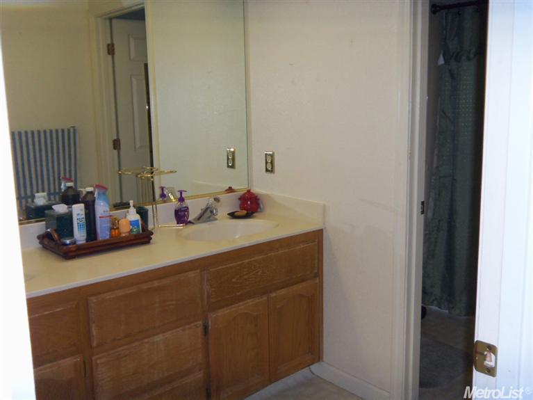 159 W C St, Galt, CA 95632 photo 6