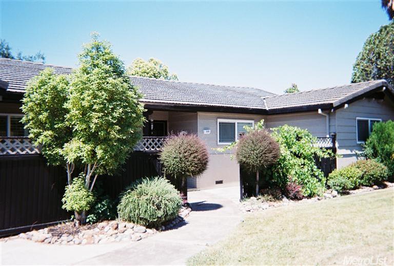 509 W Turner Rd, Lodi, CA 95240 photo 2