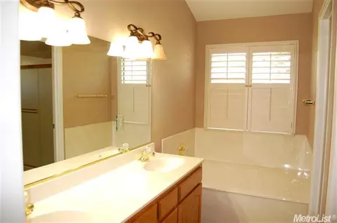 643 Chenin Blanc Dr, Manteca, CA 95337 photo 14