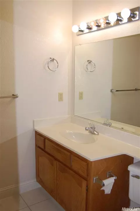 643 Chenin Blanc Dr, Manteca, CA 95337 photo 7