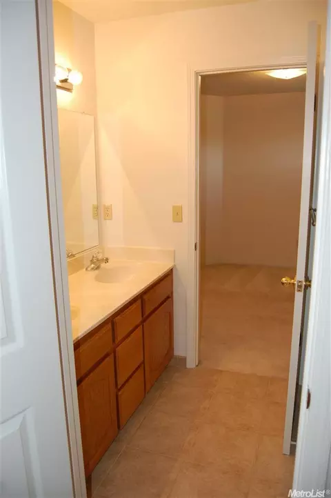 643 Chenin Blanc Dr, Manteca, CA 95337 photo 11