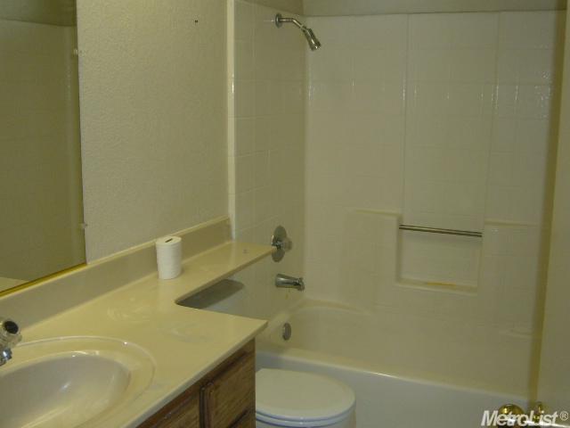 3441 Suffolk Dr, Ceres, CA 95307 photo 7