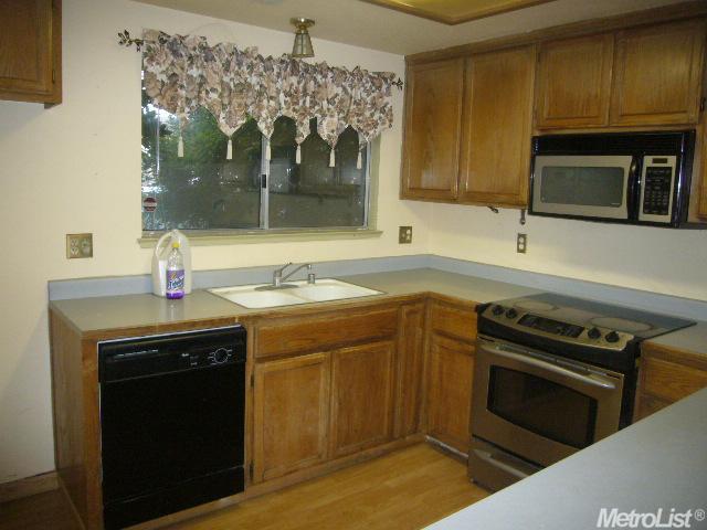 3441 Suffolk Dr, Ceres, CA 95307 photo 4