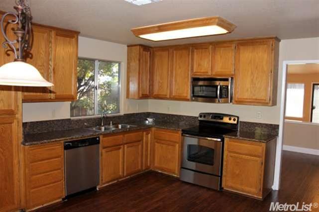 3909 Rollins Way, Antelope, CA 95843 photo 6