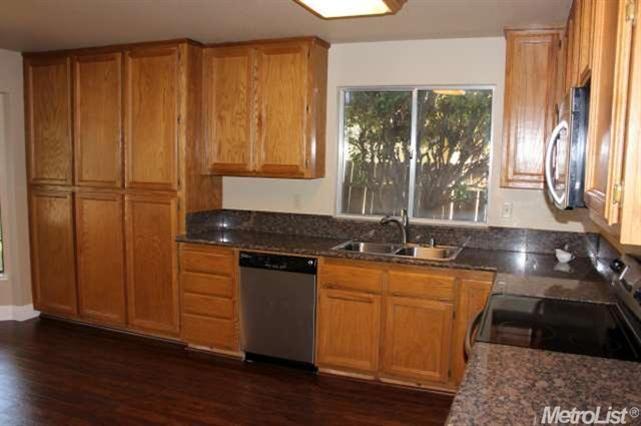 3909 Rollins Way, Antelope, CA 95843 photo 8