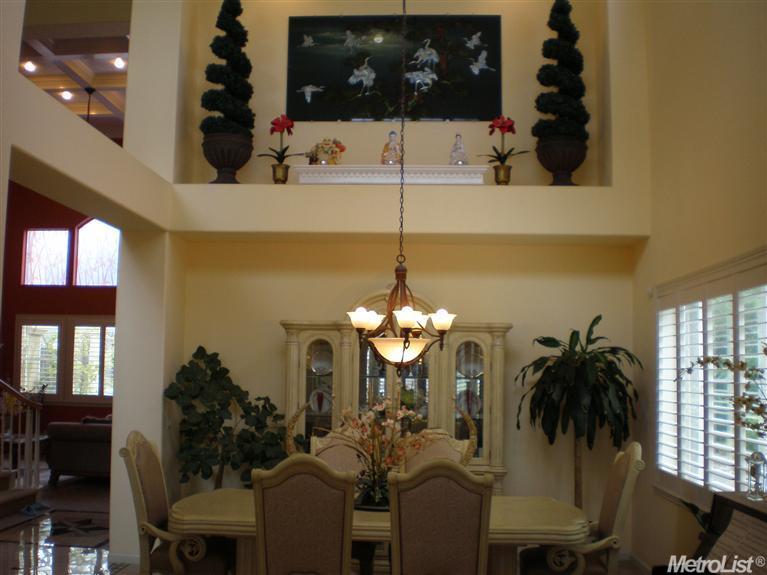 644 W Santos Ave, Ripon, CA 95366 photo 2