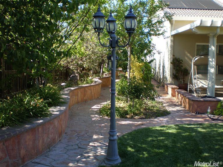 644 W Santos Ave, Ripon, CA 95366 photo 24
