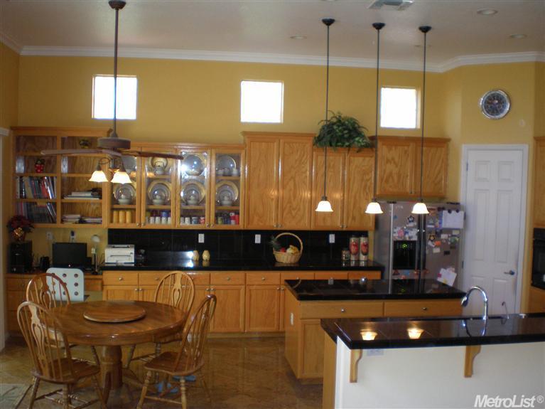 644 W Santos Ave, Ripon, CA 95366 photo 8