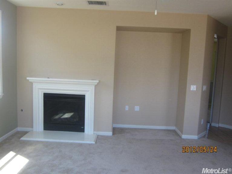3935 Hyacinth Dr, Ceres, CA 95307 photo 4