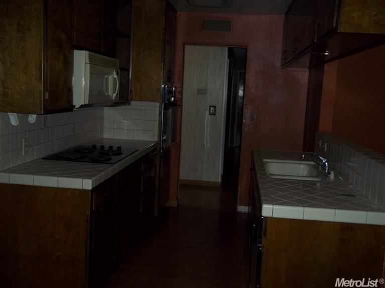 1012 Mcguire Dr, Modesto, CA 95355 photo 3