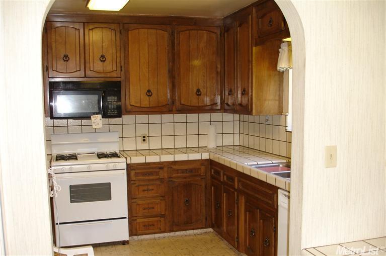 302 Laurel Ave, Gustine, CA 95322 photo 8