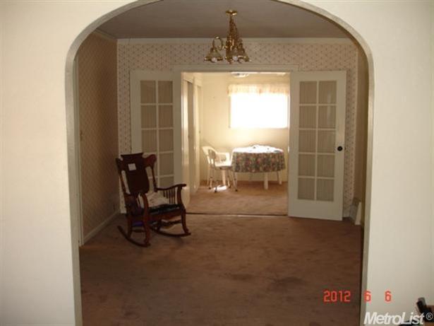 302 Laurel Ave, Gustine, CA 95322 photo 4