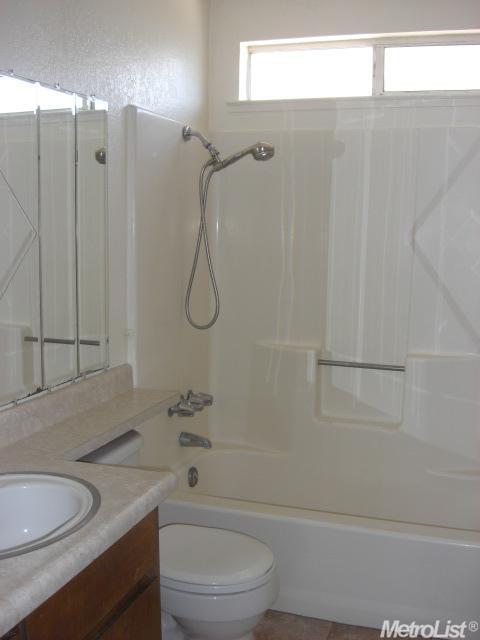 1501 Tudor Ct, Modesto, CA 95358 photo 5