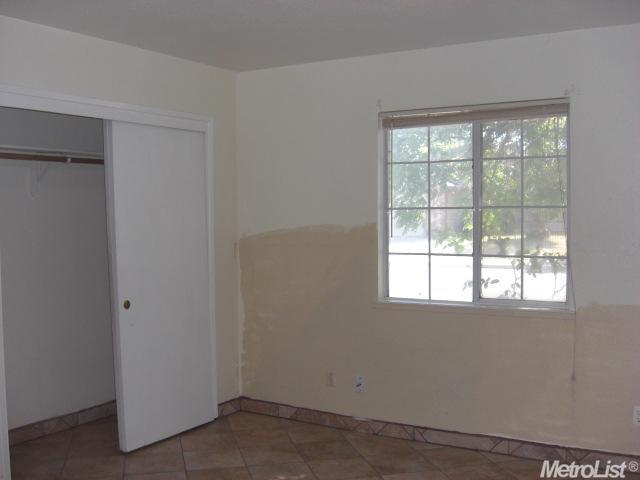 1501 Tudor Ct, Modesto, CA 95358 photo 4