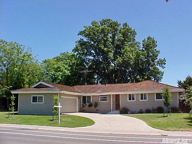 4612 Jan Dr, Carmichael, CA 95608 photo 1