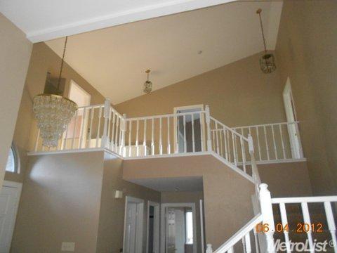 220 Camelot Dr, Tracy, CA 95376 photo 3