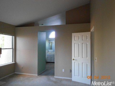 220 Camelot Dr, Tracy, CA 95376 photo 8