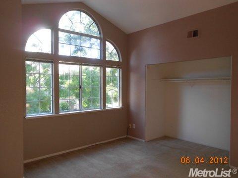 220 Camelot Dr, Tracy, CA 95376 photo 6