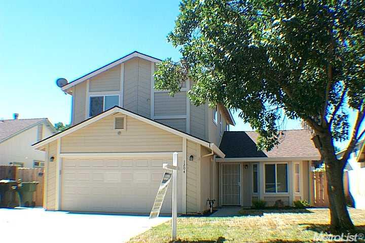 1204 Cape Cod Dr, Modesto, CA 95358 photo 1
