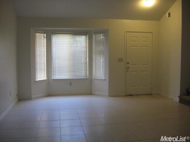 1204 Cape Cod Dr, Modesto, CA 95358 photo 2