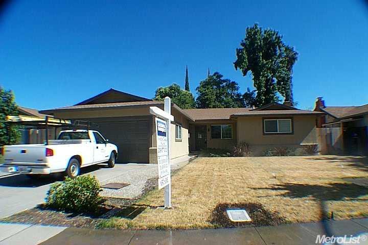 1441 E Orangeburg Ave, Modesto, CA 95355 photo 1