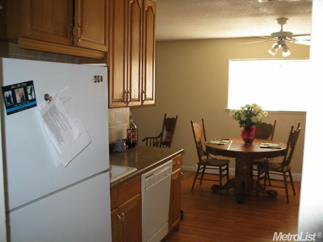 1421 Solar Ave, Modesto, CA 95351 photo 4