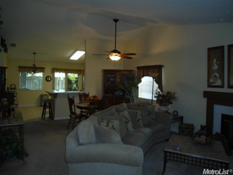 3540 Eagle Crest Cir, Antelope, CA 95843 photo 4