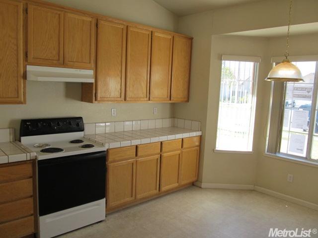 995 Hackett Rd, Ceres, CA 95307 photo 5