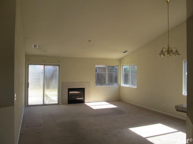 995 Hackett Rd, Ceres, CA 95307 photo 2