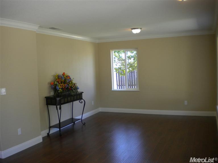 3370 63rd St, Sacramento, CA 95820 photo 2