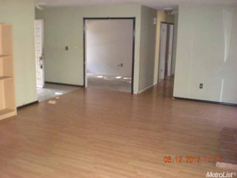 1612 Radcliffe Ave, Modesto, CA 95358 photo 2