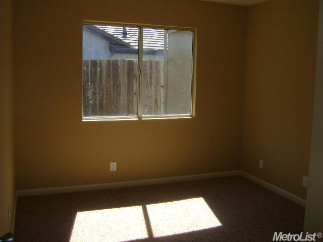 239 Lapwing Ln, Galt, CA 95632 photo 7