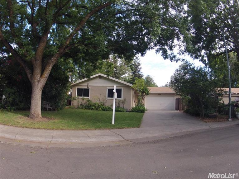 1712 Chapman Pl, Davis, CA 95618 photo 2
