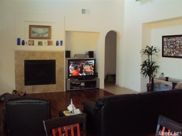 814 Round Hill Dr, Merced, CA 95348 photo 6