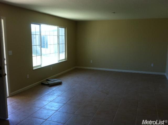 801 Carmel Ave, Manteca, CA 95336 photo 2