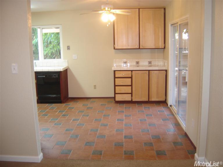 201 N Emerald Ave, Modesto, CA 95351 photo 3