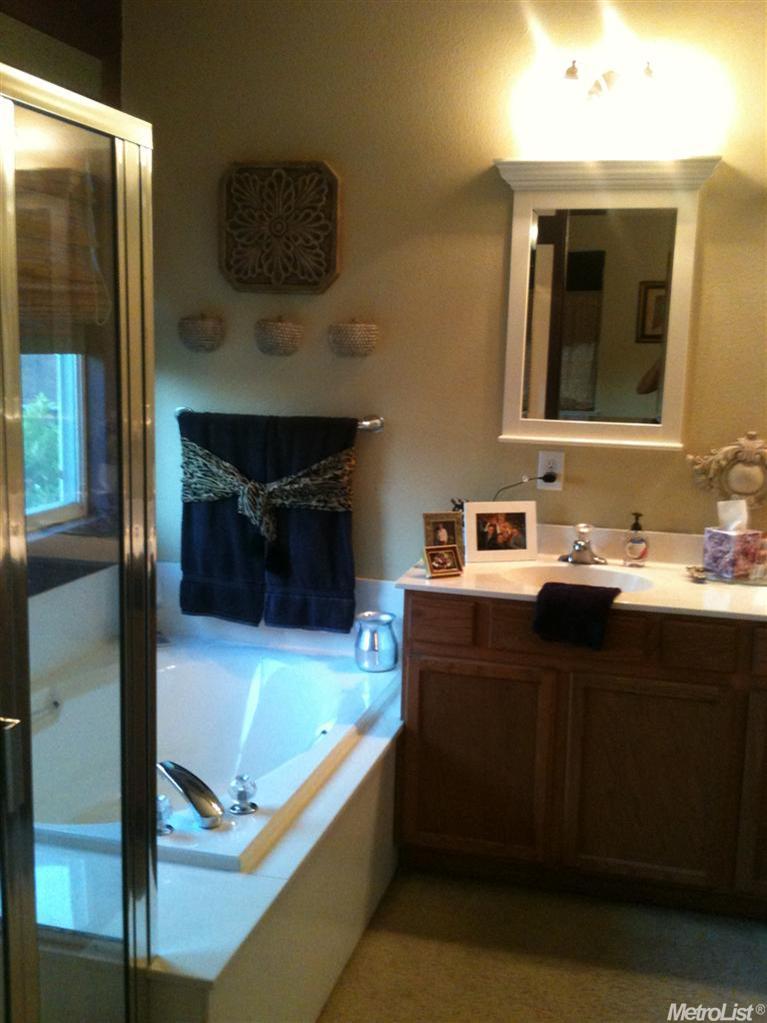 3916 Fallen Oak Dr, Modesto, CA 95355 photo 9