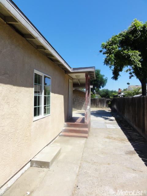 1899 Lopes Ave, Merced, CA 95341 photo 15