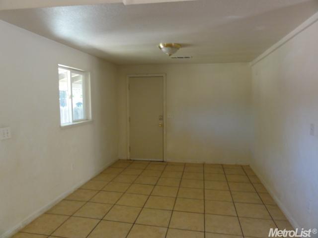 1899 Lopes Ave, Merced, CA 95341 photo 7