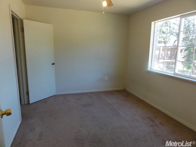 1899 Lopes Ave, Merced, CA 95341 photo 10