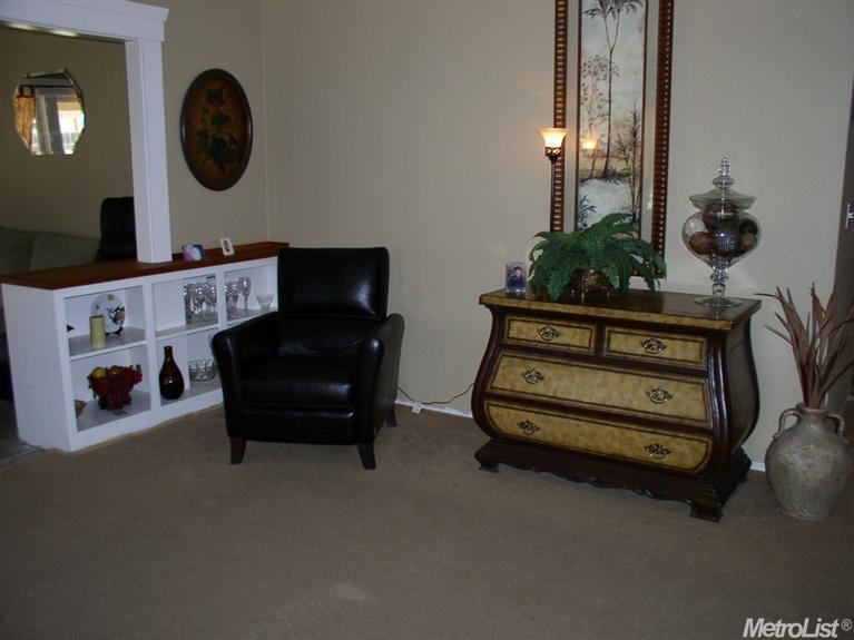 1920 Knollcrest Ln, Tracy, CA 95376 photo 2