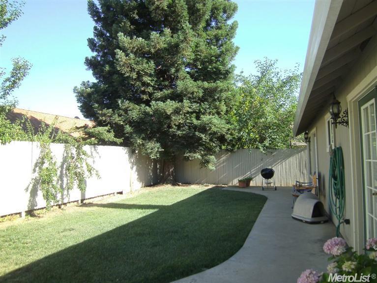 3916 Rollins Way, Antelope, CA 95843 photo 9