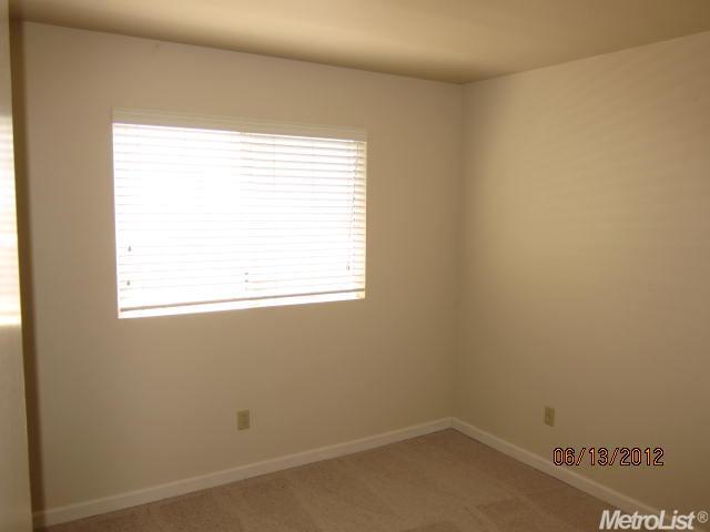 424 Melbourne Dr, Modesto, CA 95357 photo 8