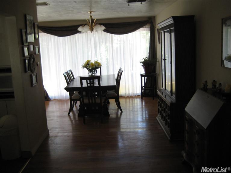 3621 Garden Ct, Carmichael, CA 95608 photo 4