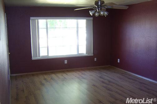 2120 Alpine Dr, Lodi, CA 95240 photo 2