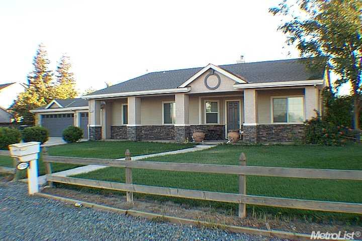 17315 Locust Ave, Patterson, CA 95363 photo 1