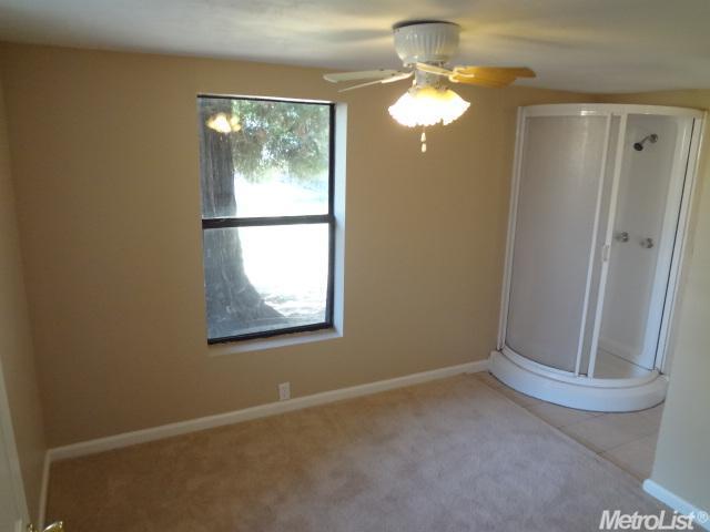 349 E Walnut St, Lodi, CA 95240 photo 12